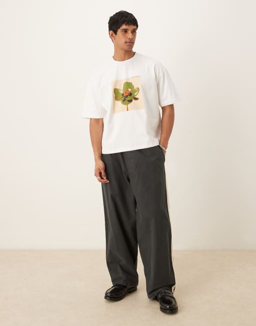 ASOS DESIGN – Biały T-shirt oversize z nadrukiem na piersi, 2 z 4