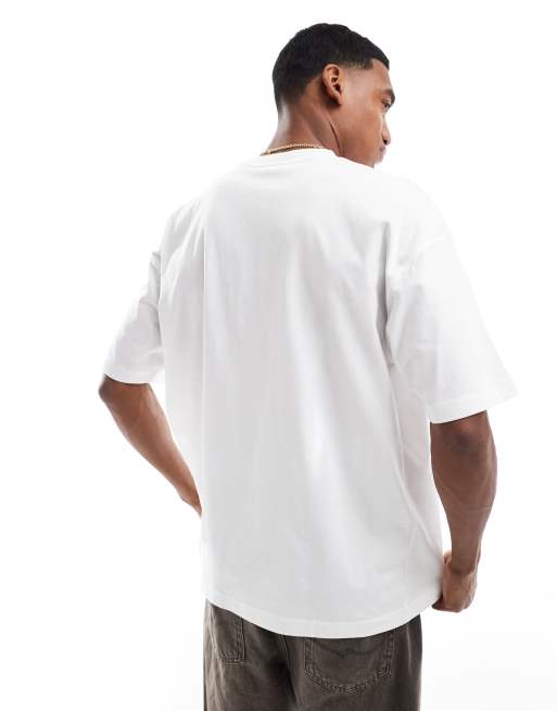 ASOS DESIGN – Biały T-shirt oversize z ulicznym nadrukiem z samochodem, 2 z 4