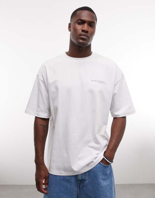ASOS DESIGN – Biały T-shirt oversize z wypukłym nadrukiem tekstowym, 5 z 5