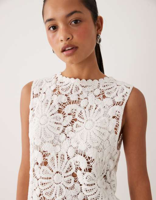 ASOS DESIGN – Biały zestaw z szydełkowanej dzianiny: top bez rękawów i szorty, 3 z 3