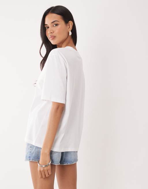 ASOS DESIGN – Biały top oversize z krótkimi rękawami i bukiecikiem, 4 z 4