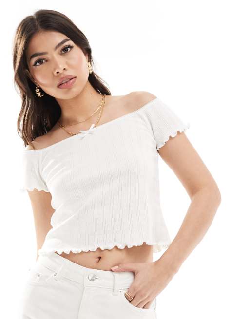 ASOS DESIGN – Biały top z krótkimi rękawami, odsłoniętymi ramionami i koronkowym wykończeniem