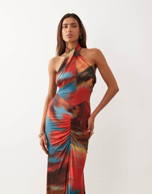 ASOS DESIGN – Blå, abstrakt mönstrad maxiklänning i mesh med halterneck och rynkad kjol, 3 av 4