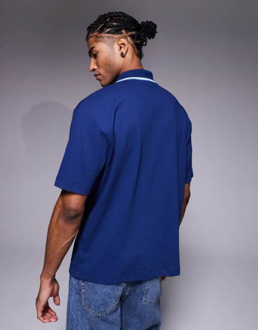 ASOS DESIGN – Blå, avslappnad, strukturerad pikétröja med kontrastfärgad krage, 3 av 5