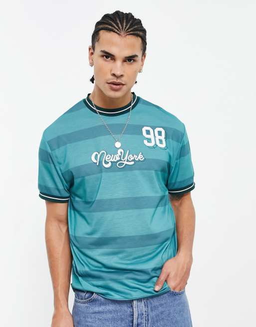 ASOS DESIGN – Blå avslappnad t-shirt med vertikala ränder och sporttryck