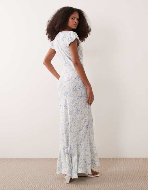 ASOS DESIGN – Blå, blommig tea-klänning i maxilängd med puffärmar och v-ringning, 3 av 4