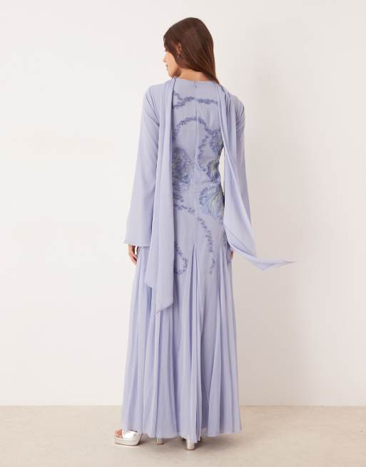 ASOS DESIGN – Blå, broderad maxiklänning med hög krage, pärlutsmyckning och vid klockad kjol, 4 av 4