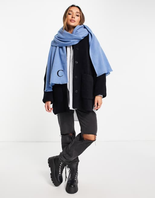ASOS DESIGN – Blå halsduk med bokstaven C – BLACK