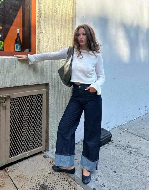 ASOS DESIGN – Blå jeans med uppvikt fåll - view 1