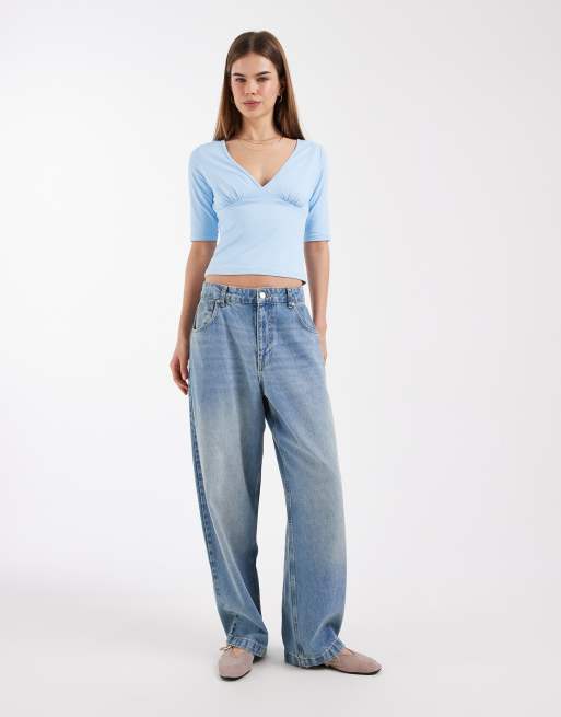 ASOS DESIGN – Blå, kortärmad topp i polyamid med djup ringning, 2 av 4