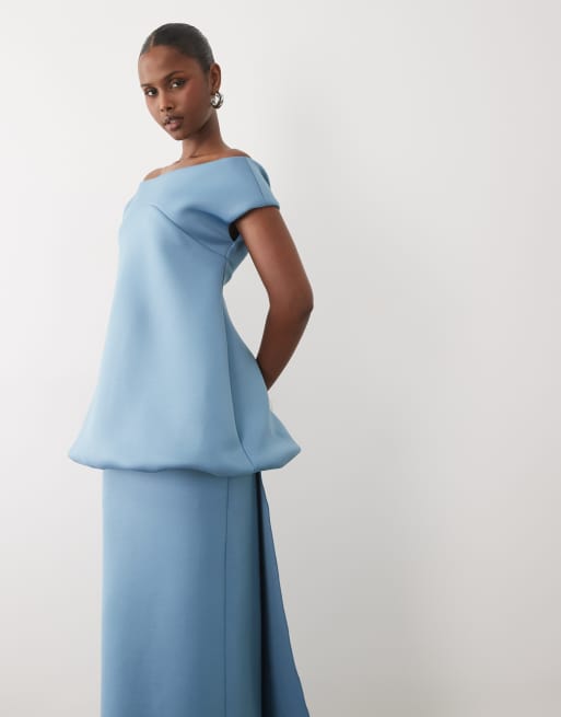 ASOS DESIGN – Blå maxiklänning med bardotringning, släp och bubbligt liv, 3 av 4