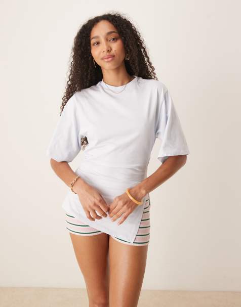 ASOS DESIGN – Blå t-shirt med indragen midja och asymmetrisk fåll - view 1