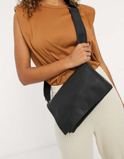 Large black leather hot sale crossbody bag