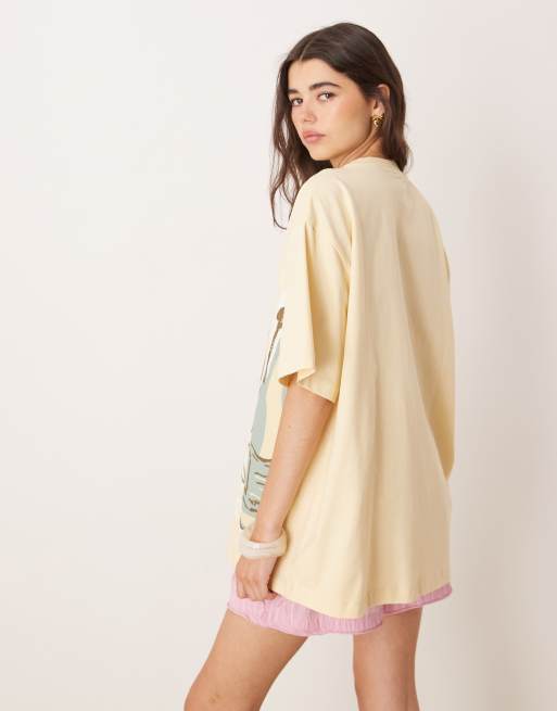 ASOS DESIGN – Bladożółty T-shirt oversize z obiadową grafiką, 3 z 4