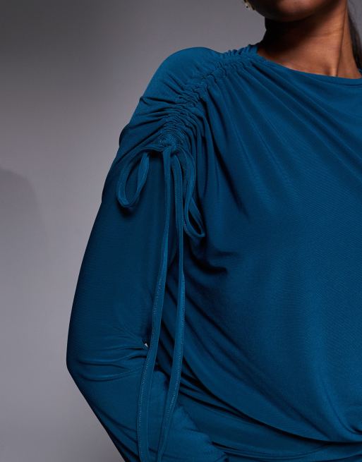 ASOS DESIGN – Blågrön, draperad maxiklänning med hög krage, snurrad midja och långa ärmar, 3 av 4