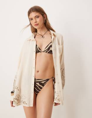 ASOS DESIGN - Blake - Kimono-Strandhemd aus Leinenmix in Steinbeige mit Lochmuster und Oversize-Passform-Neutral
