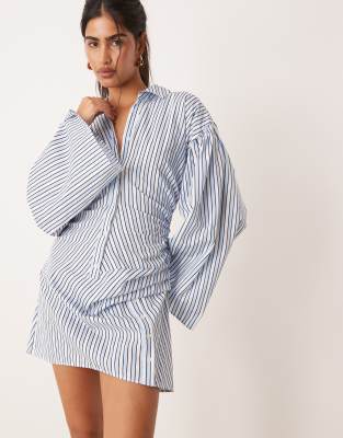 ASOS DESIGN – Blårandig miniklänning i skjortmodell med indragen midja och utsvängda ärmar - view 1