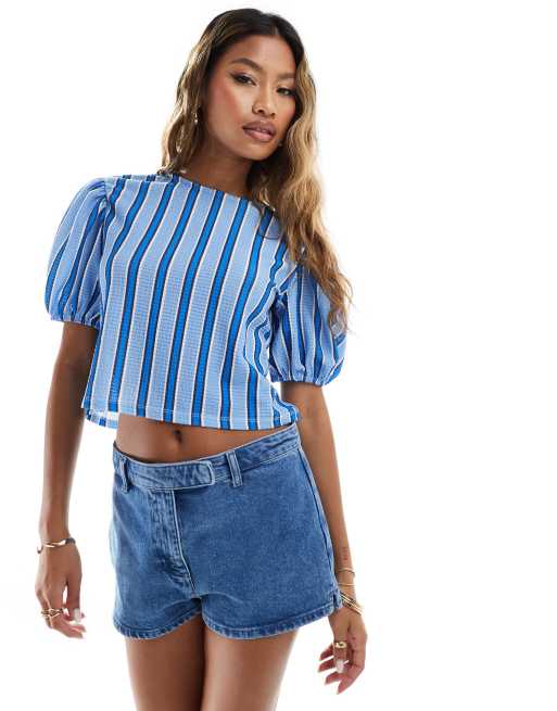 ASOS DESIGN – Blårandig topp med puffärmar och knytning baktill, 2 av 4