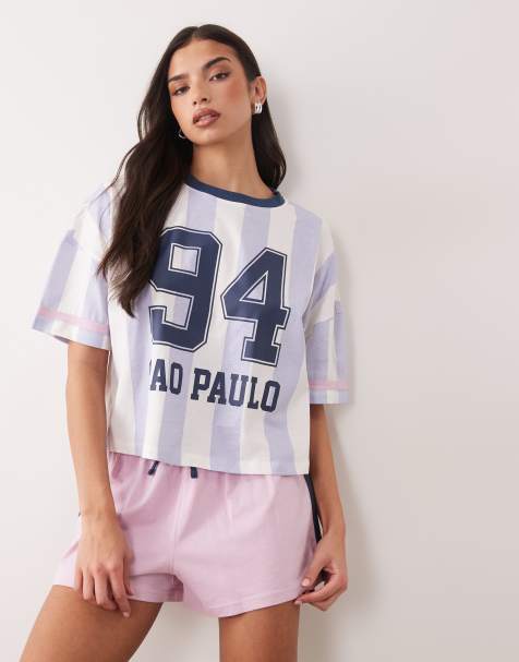 ASOS DESIGN - Blåt og lyserødt pyjamassæt med oversized T-shirt og shorts med "Sao Paulo"-print - view 1