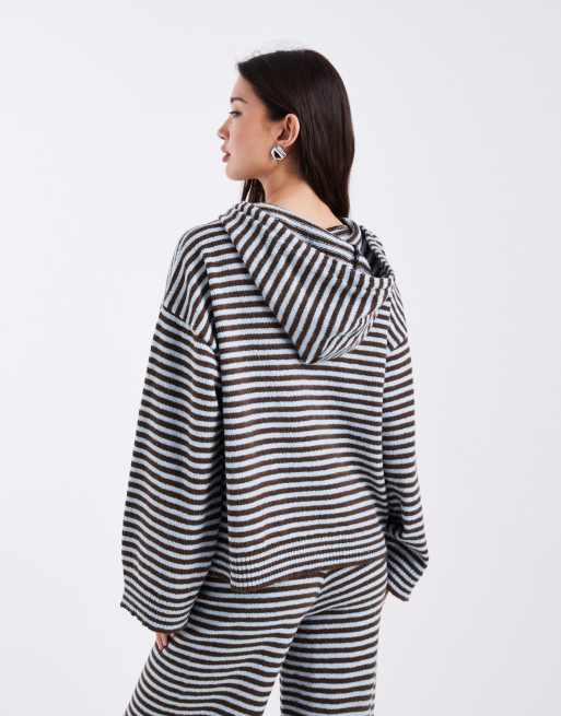 ASOS DESIGN – Blau und Braun gestreifter Kapuzenpullover aus flauschigem Strick, Kombiteil, 4 von 4