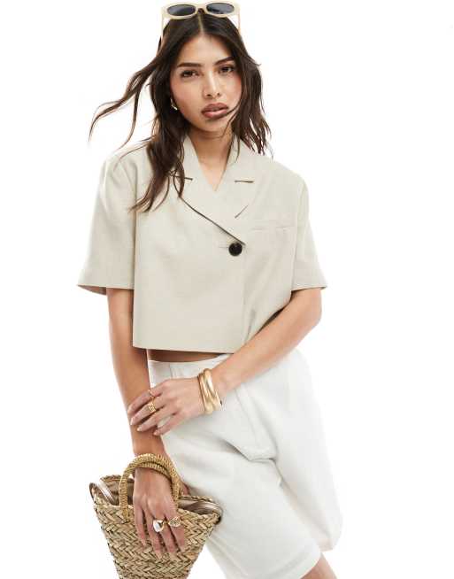 ASOS DESIGN - Blazer asimmetrico taglio corto beige con maniche corte