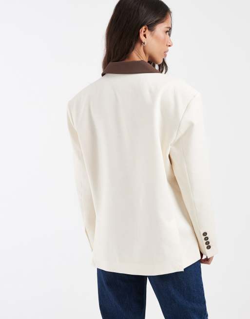 ASOS DESIGN Blazer aus Leinenmix mit kontrastierendem Revers in Creme, Kombiteil, 2 von 4