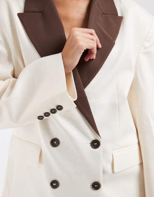 ASOS DESIGN Blazer aus Leinenmix mit kontrastierendem Revers in Creme, Kombiteil, 4 von 4