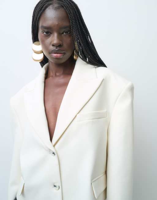 ASOS DESIGN blazer court oversize à double boutonnage en crème, 3 de 4