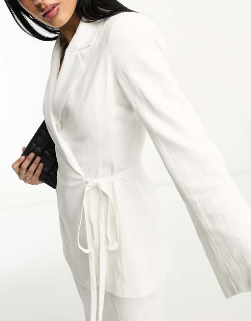 ASOS DESIGN - Blazer da abito bianco con allacciatura laterale in misto lino, 2 di 4