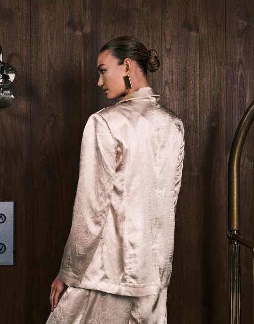 ASOS DESIGN - Blazer déstructuré ajusté en tissu satiné - Huître, 4 de 4