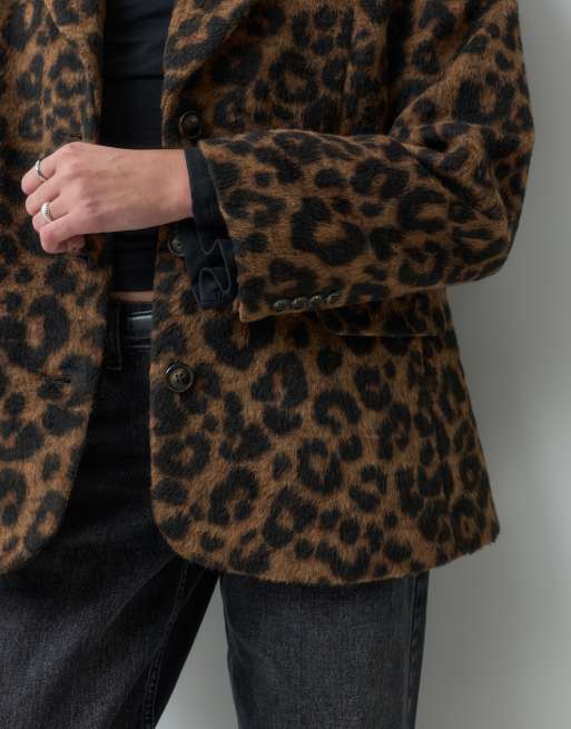ASOS DESIGN Blazer im Oversize-Schnitt im Grandpa-Stil mit Leopardenmuster, 4 von 5