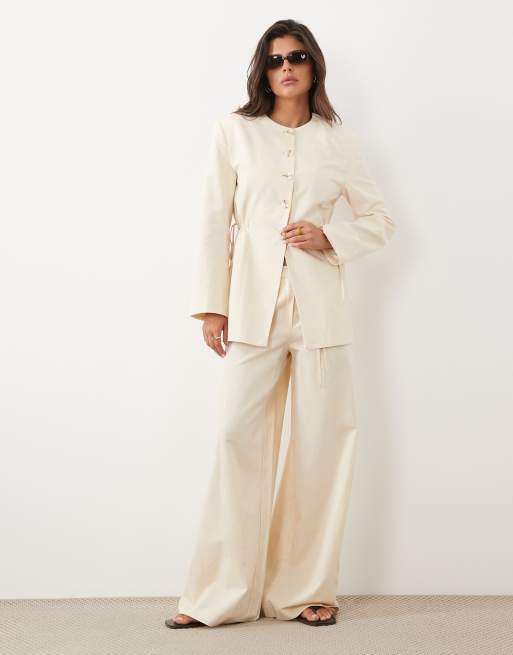 ASOS DESIGN - Blazer in lino color crema con laccetti laterali in coordinato