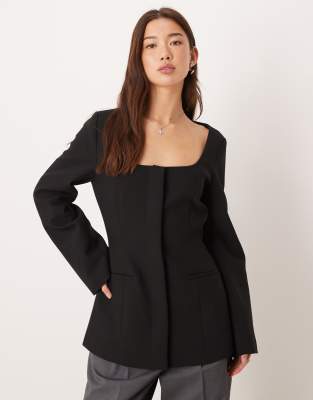 ASOS DESIGN - Blazer in Schwarz mit auffälligem, eckigem Ausschnitt
