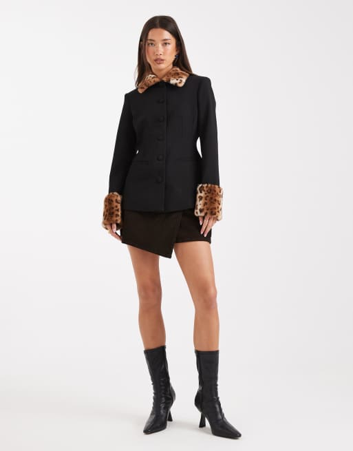 ASOS DESIGN – Blazer in Schwarz mit Kragen und Bündchen aus Kunstpelz mit Leopardenmuster, 4 von 4
