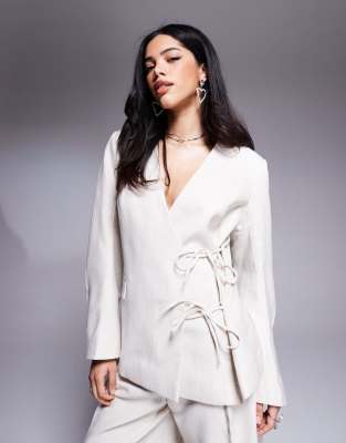 ASOS DESIGN - Blazer in Steinbeige mit zwei seitlichen Bindedetails, Kombiteil-Neutral