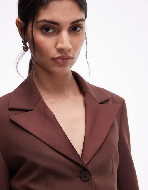 ASOS DESIGN - Blazer marrone cioccolato vestibilità classica con rever a contrasto, 3 di 4