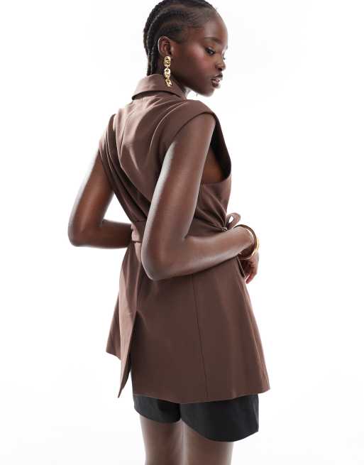 ASOS DESIGN - Blazer marrone senza maniche con allacciatura, 3 di 4