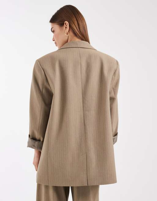  ASOS DESIGN - Blazer oversize à rayures et épaules marquées - Taupe, 3 de 4