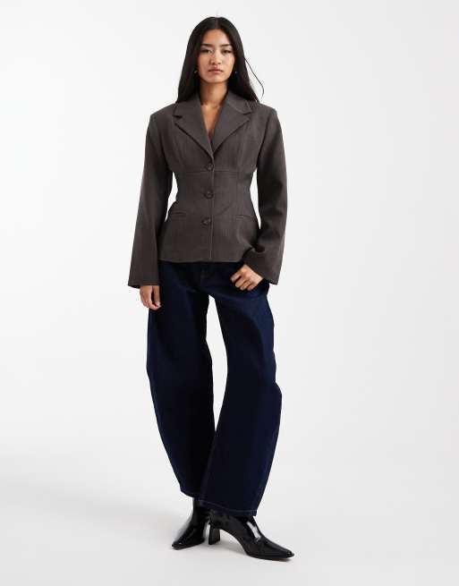 ASOS DESIGN - Blazer sagomato stretto in vita color antracite, 2 di 4
