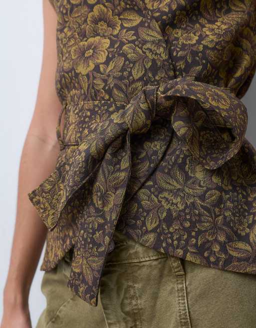 ASOS DESIGN blazer sans manches ceinturé à motif tapisserie florale, 3 de 4