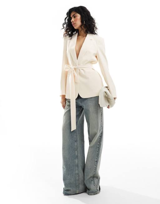 ASOS DESIGN - Blazer sartoriale crema con cintura, 3 di 4