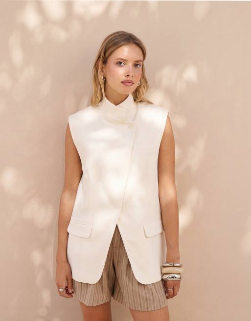 ASOS DESIGN blazer senza maniche con davanti avvolgente color avorio