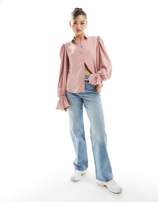 ASOS DESIGN - Blød skjorte med voluminøse ærmer og flæsemanchetter i lyserød, 3 af 4