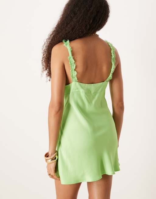 ASOS DESIGN - Æblegrøn slip-minikjole med cami-stropper og flæsedetaljer i satin, 4 af 4