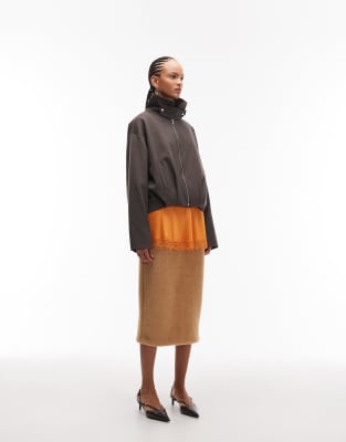 ASOS DESIGN - Bleistiftrock aus Kunstpelz in Kamel-Brown