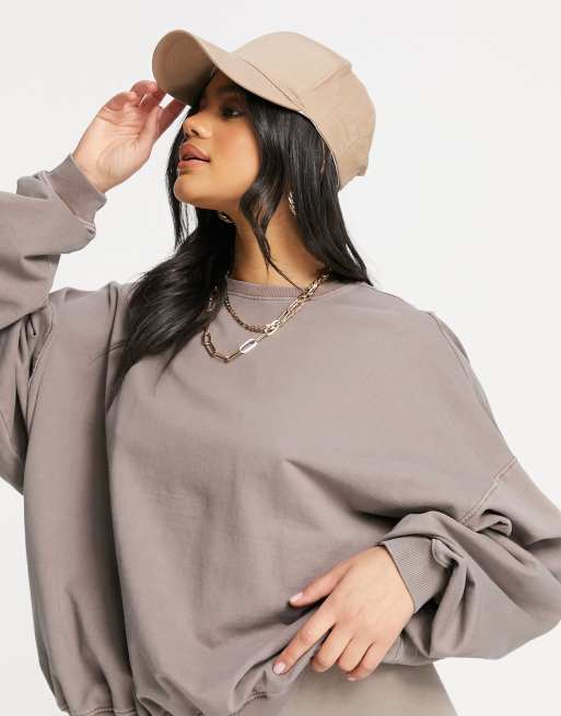 ASOS DESIGN – Blekbrun sweatshirt i oversize