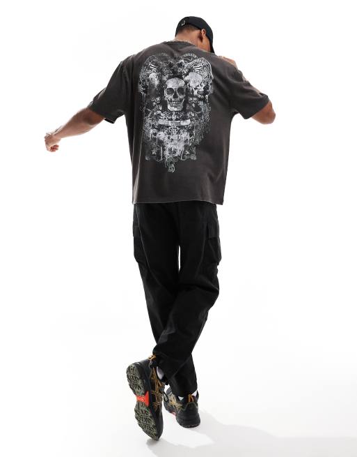 ASOS DESIGN – Bleksvart t-shirt i oversize med grungetryck baktill, 2 av 4
