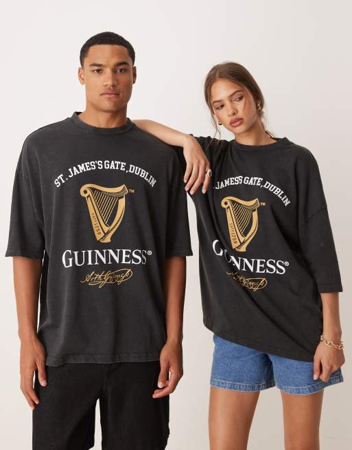 ASOS DESIGN – Bleksvart t-shirt i oversize och unisex-modell med Guinness-tryck, 3 av 4