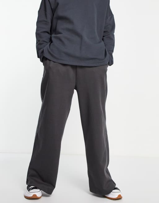 ASOS DESIGN – Bleksvarta, kraftiga mjukisbyxor i oversize med vida ben, del av set, 3 av 4