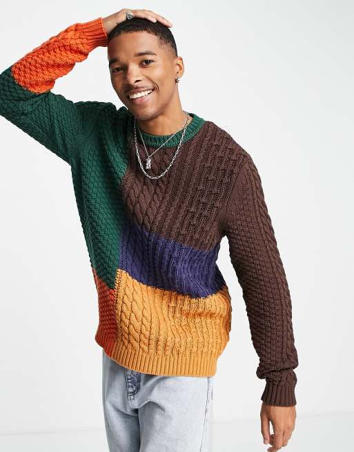 ASOS DESIGN – Blockfärgad kabelstickad tröja i lappteknik